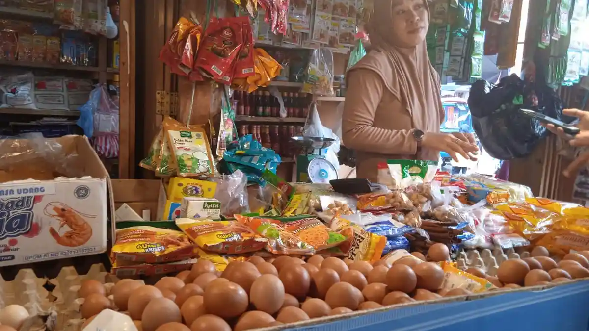 Harga Telur Ayam di Ambon Merangkak Naik, Satu Rak Dijual Rp 66 Ribu