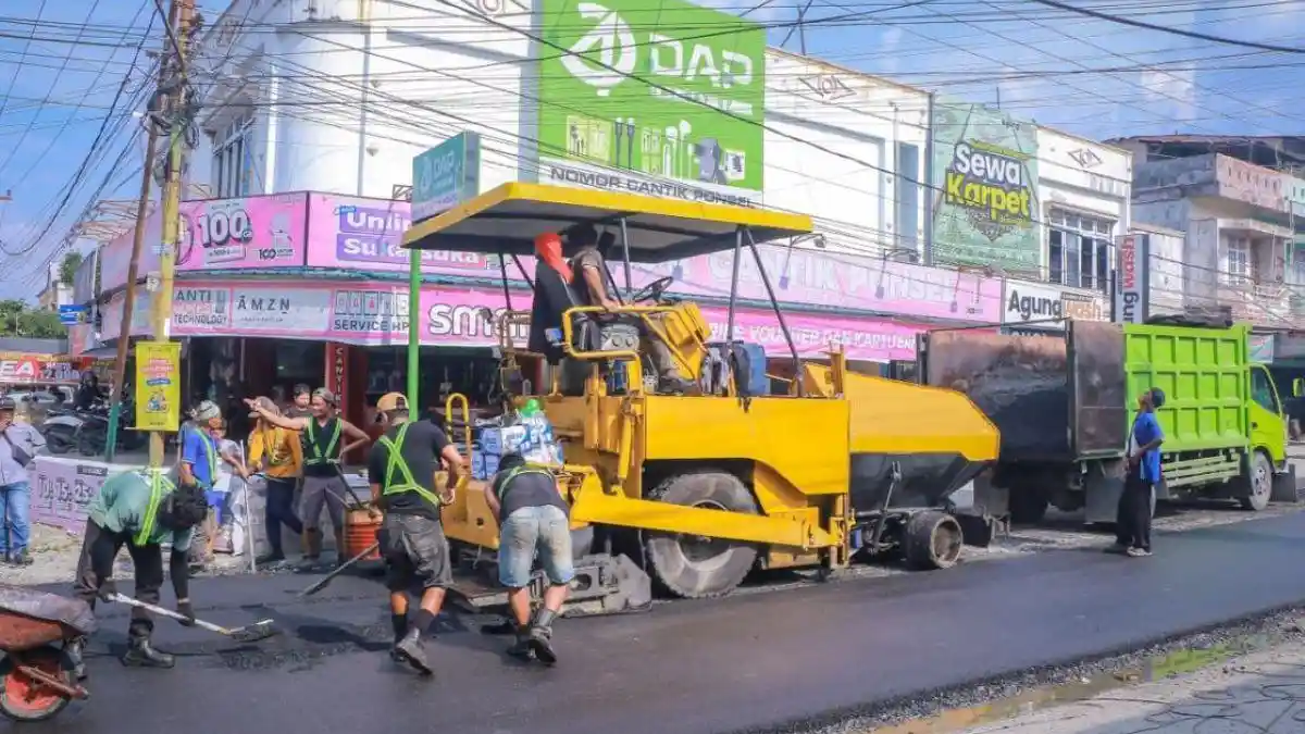 Bersiap Hadapi Banjir dan Longsor, Pemprov Riau Siagakan 21 Unit Alat Berat