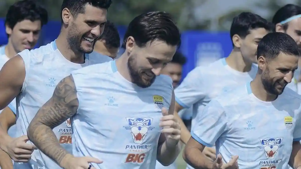 Susunan Pemain Persib vs Semen Padang, Marc Klok Kembali Starter dan Sandang Ban Kapten