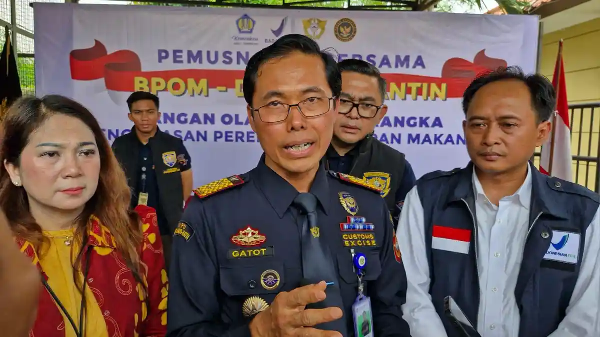 Terapkan Permendag Baru, Bea Cukai Soetta Amankan Ribuan Jenis Kosmetik hingga Tas dari Luar Negeri