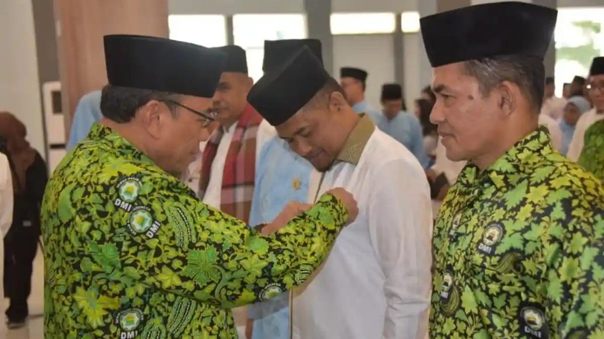 Maigus Nasir Lantik PC DMI se-Kota Padang, Ajak Sukseskan Progul Smart Surau