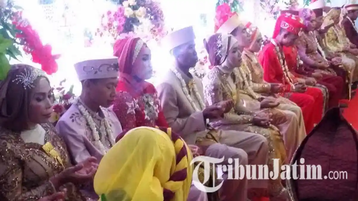Tak Punya Biaya Nikah, Pasangan Muda Ini nekat Ikut Nikah Massal di Kota Madiun