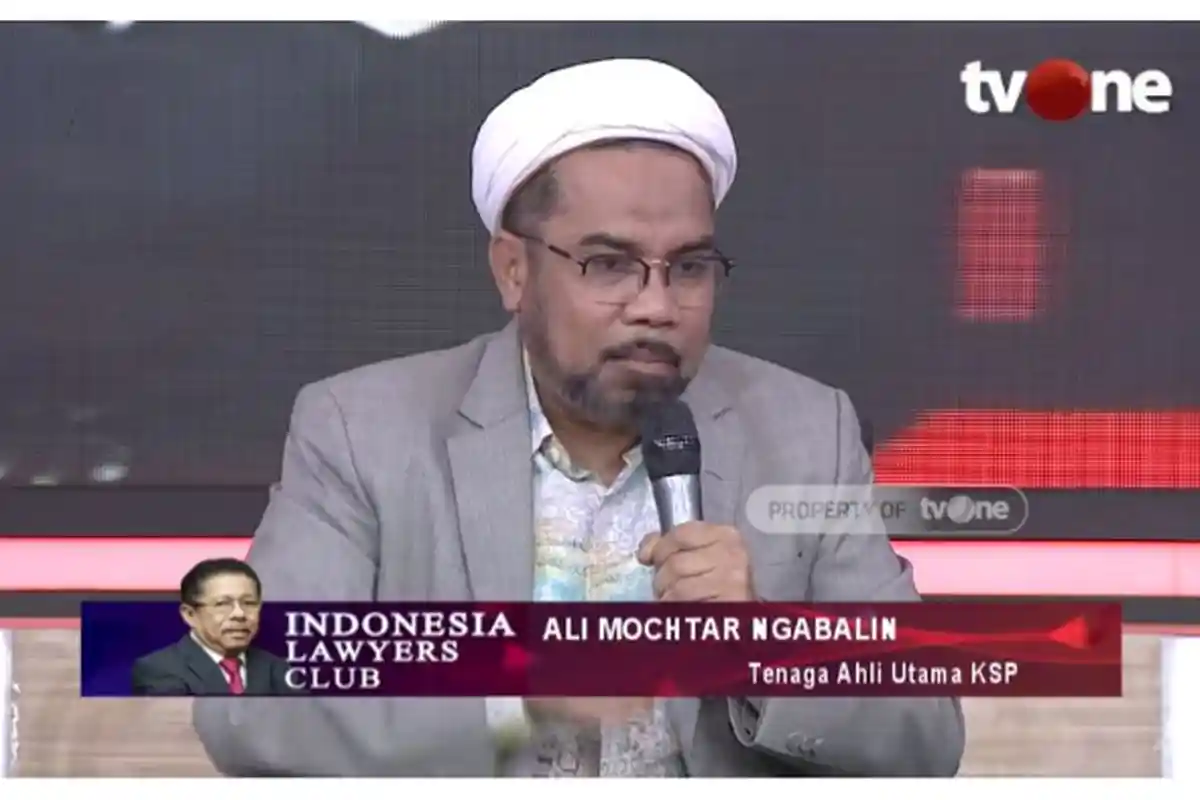 Dengan Suara Bergetar, Ngabalin Sampaikan Pesan Jokowi soal Virus Corona: Jangan Lihat Sebelah Mata