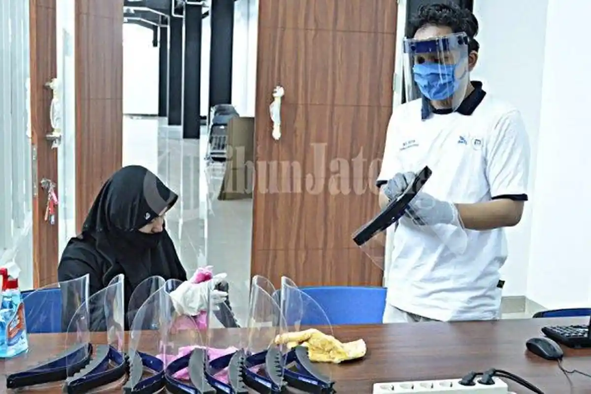 Napi di Lapas Ini Produksi Ribuan Face Shield untuk Tenaga Medis, Belajar dari Tutorial Youtube