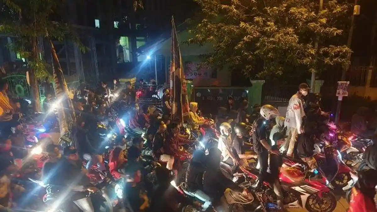 Mapolsek Dawarblandong Mojokerto Didatangi Ratusan Pesilat, Ada Apa?