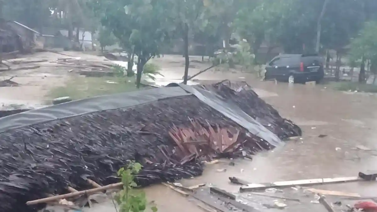 BREAKING NEWS - Terus Bertambah, Korban Meninggal Tsunami 62 Orang