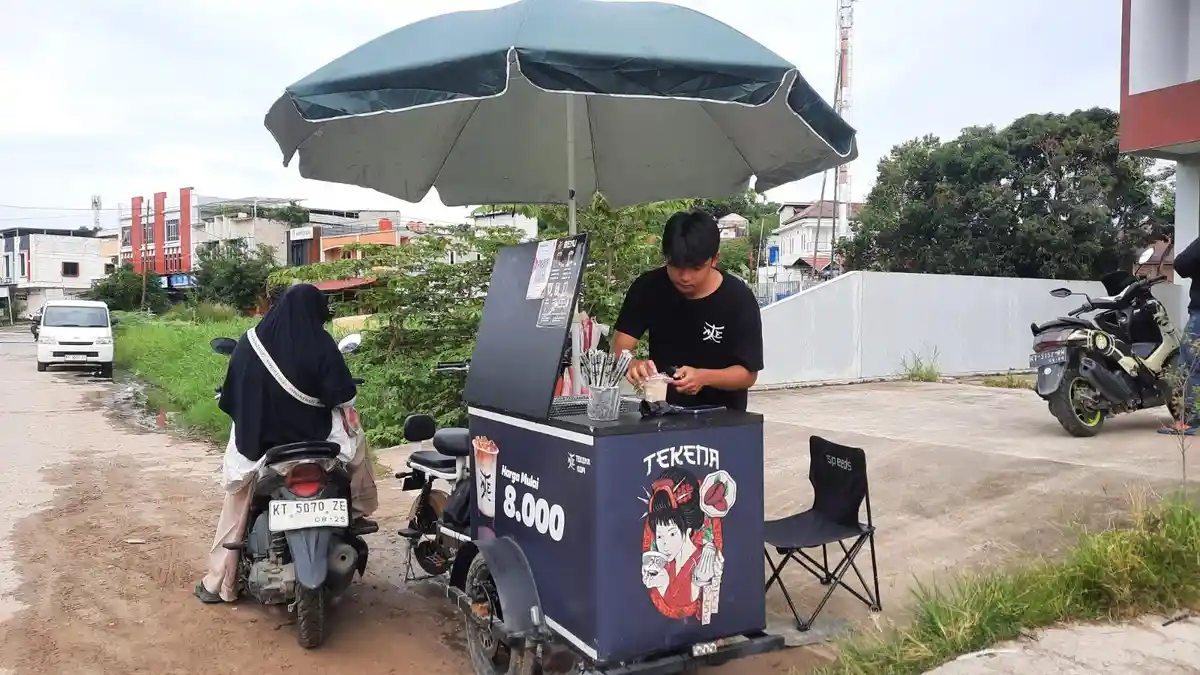Gunakan Konsep Gerobak, Tekenakoling Hadirkan Kopi Premium dengan Harga Terjangkau