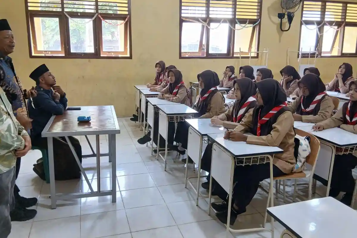 SMPN 1 Bireuen Hadirkan Teungku Dayah Isi Belajar di Bulan Ramadhan