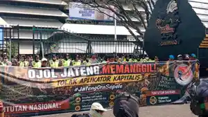 20260520-demo-ojol-di-kantor-gubernur-jateng.jpg