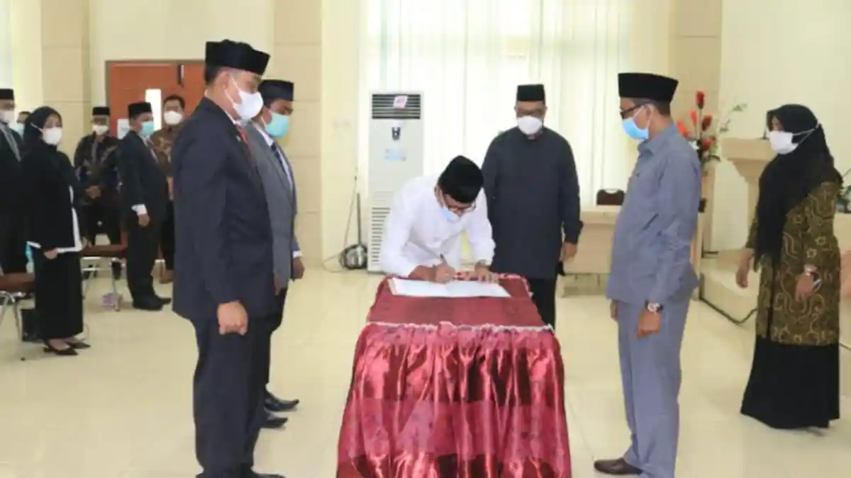 Bupati Aceh Selatan Mutasi 14 Pejabat, Dua Kepala Dinas Dilantik