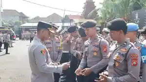 Kapolres-Badung-AKBP-Teguh-Priyo-Wasono-pimpin-langsung-sidak-HP-milik-personel.jpg