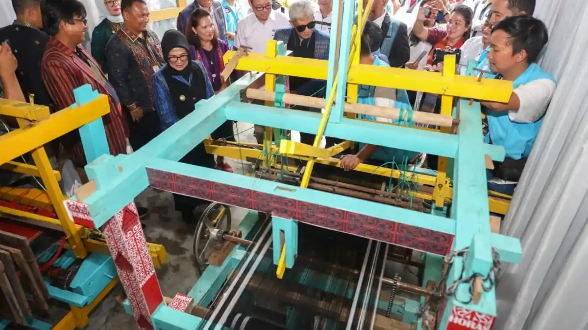 BARU Diresmikan, Inilah Kampung Ulos yang Ada di Kota Siantar, Ada 2.300 Pengrajin yang Bergabung