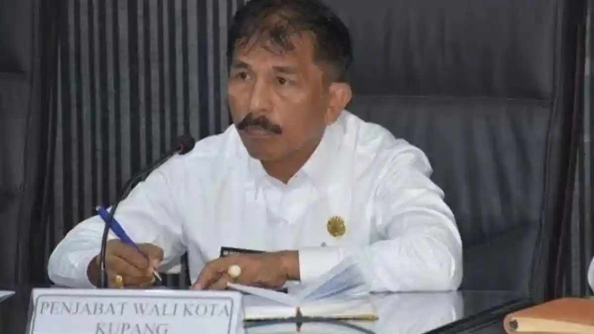 Maju di Pilkada Kota Kupang, George Hadjoh Mengundurkan Diri dari ASN
