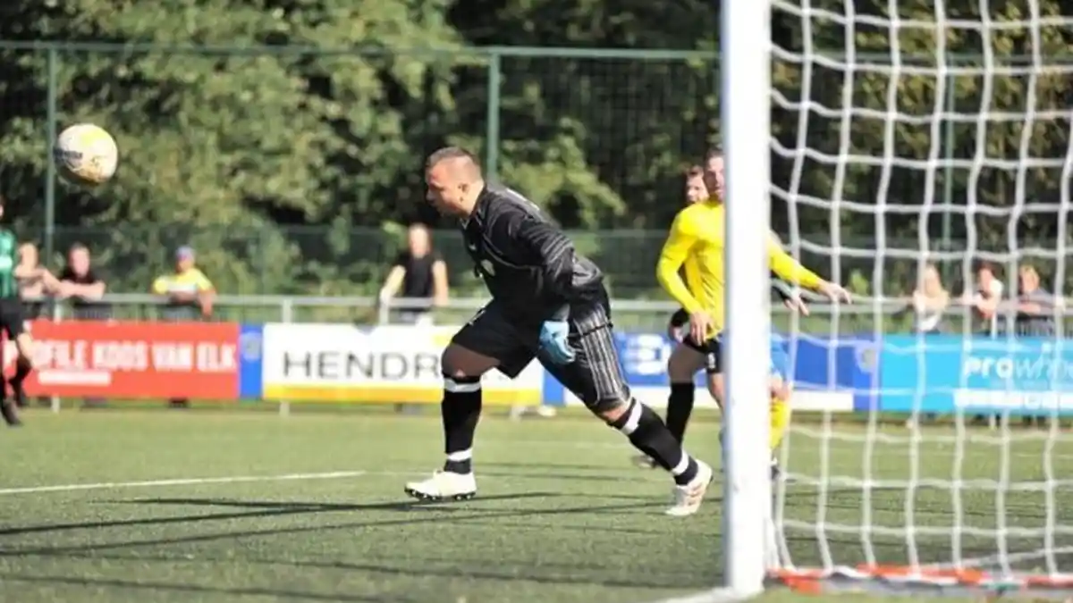 Mantan Striker Timnas Indonesia Kini Jadi Kiper di Tim Liga Belanda