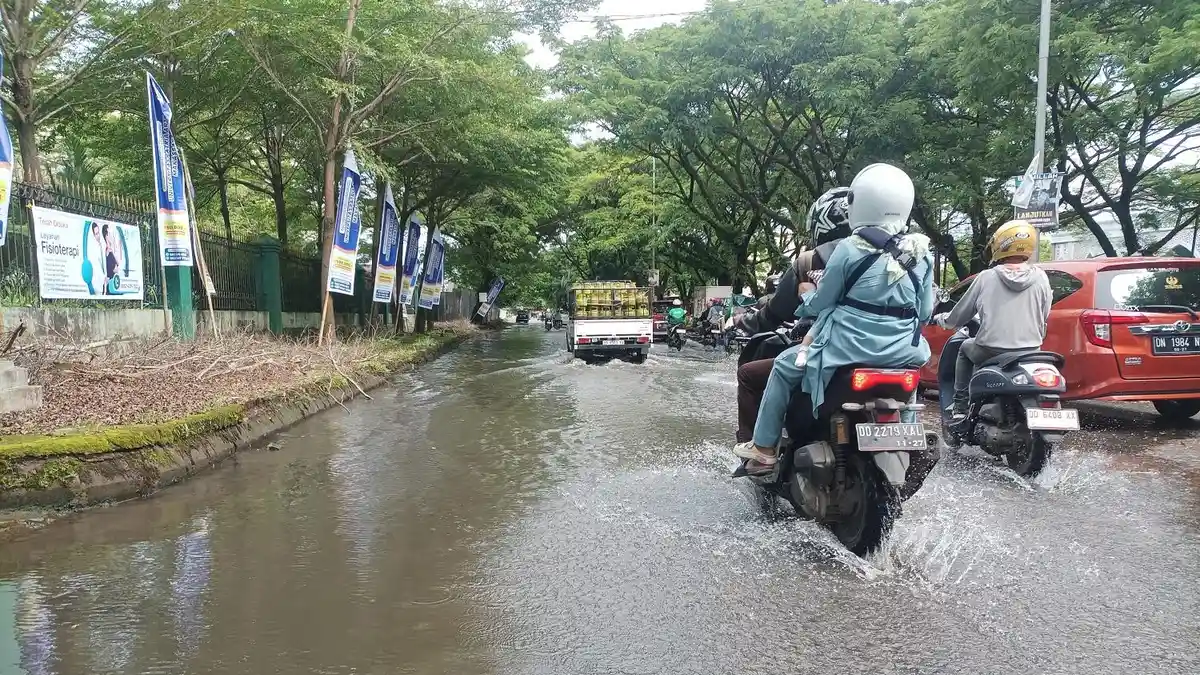 Andi Sudirman Sulaiman Sorot Kemantapan Jalanan Turun Sisa 71 Persen