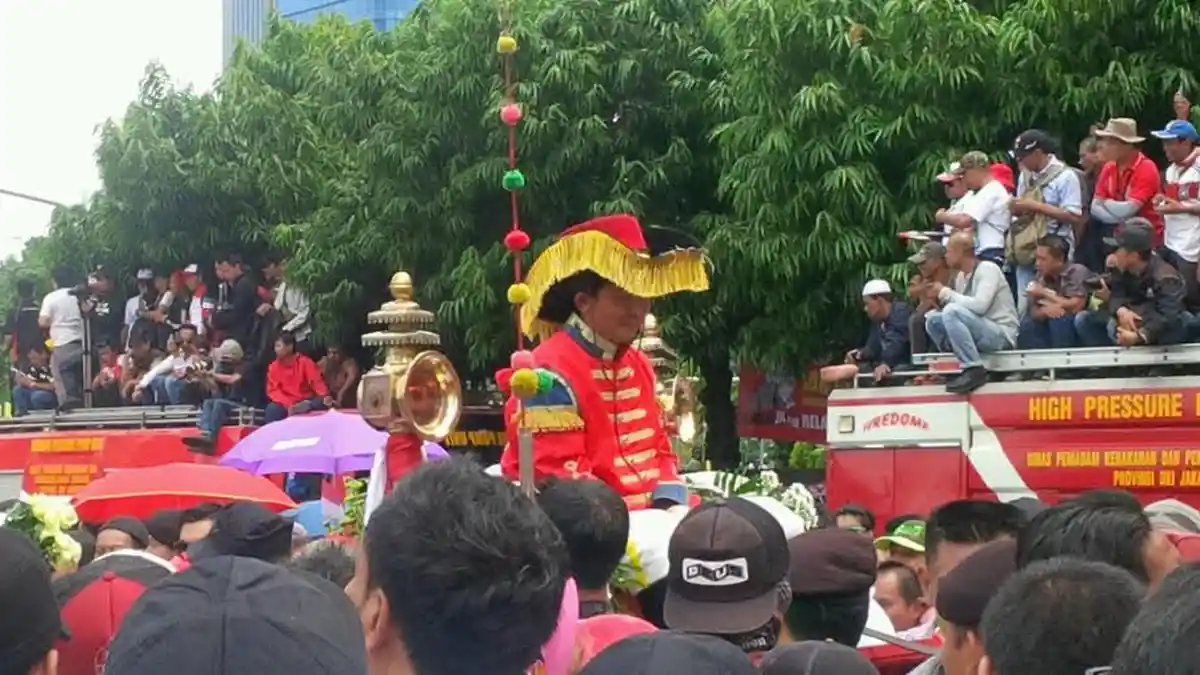 Kepanasan, Kusir Kereta Kuda Bawa Jokowi Digoda Warga