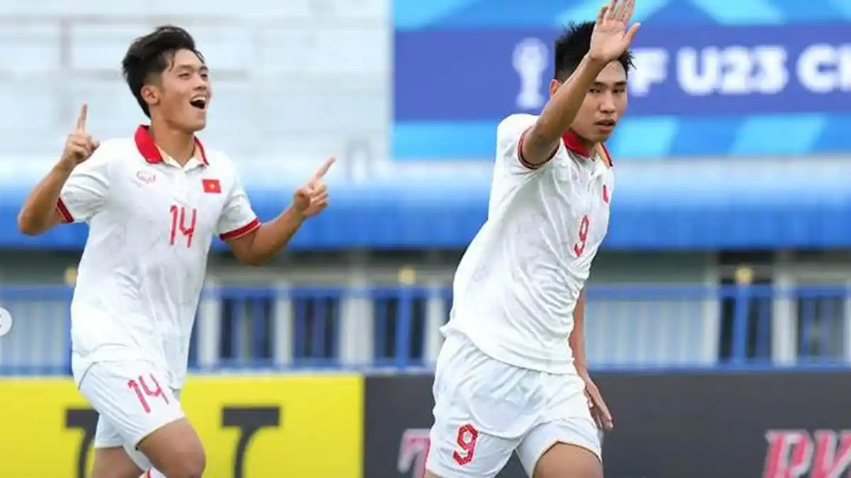 SOSOK Xuan Tien Dinh , Gelandang Vietnam yang Bahayakan Gawang ...