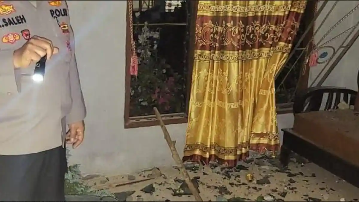 Dituding sebagai Dukun Santet, Rumah Lansia di Tapanuli Selatan Dirusak dan Nyaris Dibakar Warga