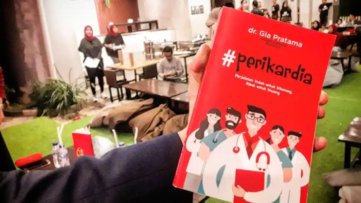 dr Gia Pratama Merilis Novel Kedua Berjudul Perikardia, Isinya Pengalaman Koas di Rumah Sakit Garut