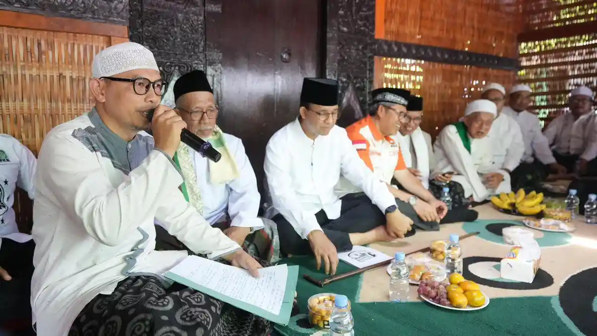 Anies Dukung Eyang Hasan Jadi Pahlawan Nasional