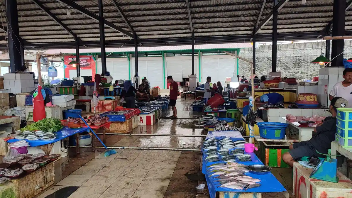 Nelayan Kembali Melaut, Harga Ikan Stabil di Pasar Bersehati Manado Sulawesi Utara