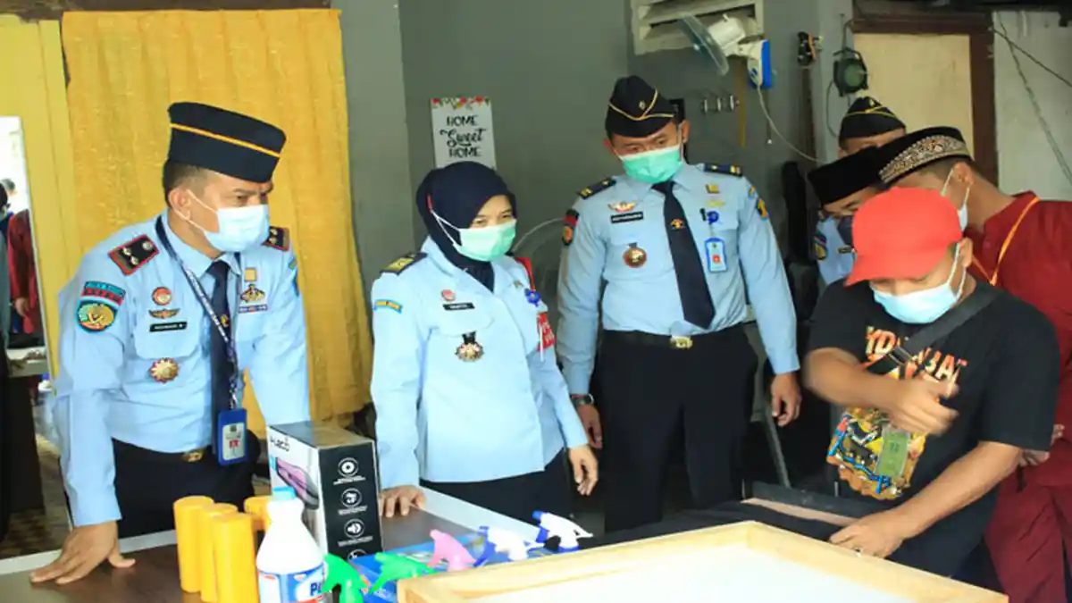 20 Anak Didik Pemasyarakatan LPKA Batam Ikut Pelatihan Sablon