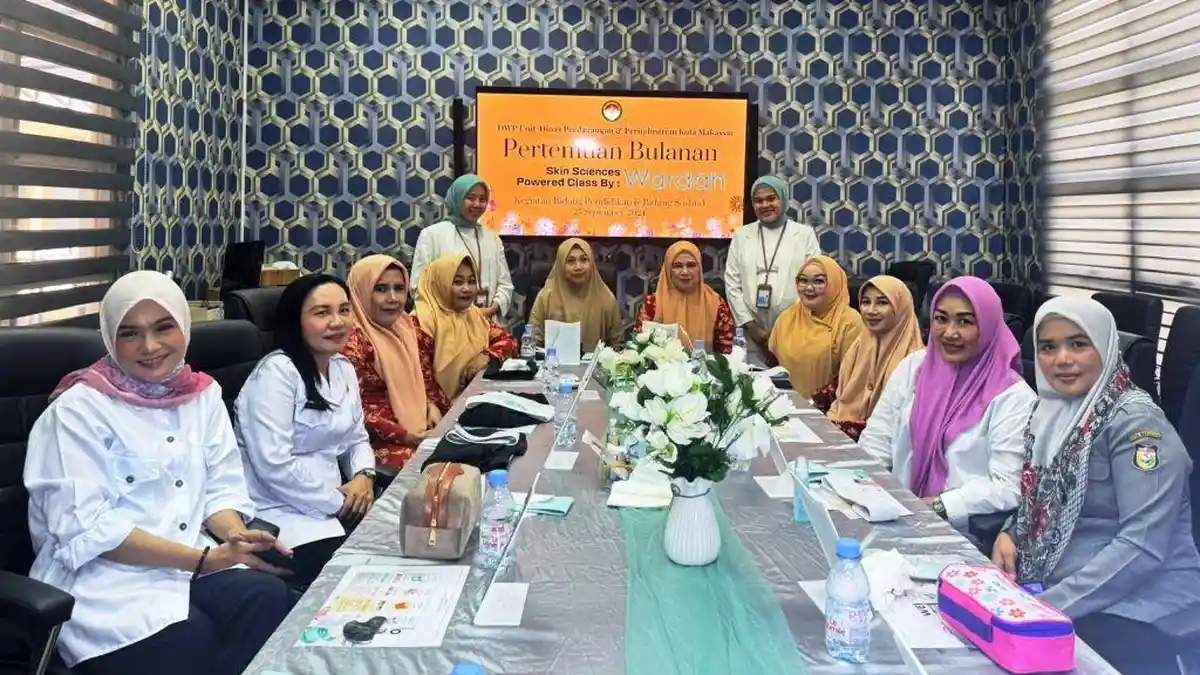 Tingkatkan Kompetensi Anggota, DWP DISDAG Kota Makassar Gelar Skin Sciences Powered Class