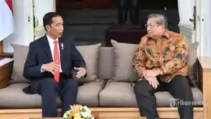 Jokowi-dan-SBY-Bercengkrama.jpg