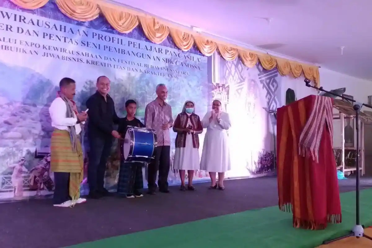 SDK Canossa Gelar Festival Projek Kewirausahaan dan Pentas Seni Pembangunan Gedung Sekolah