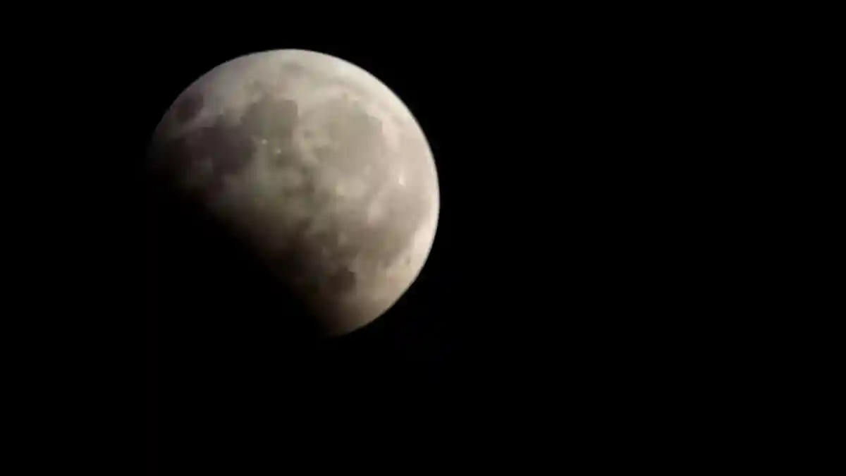Apakah Gerhana Bulan Dapat Memicu Gempa Bumi? Ini Kata Ahlinya!