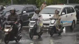 cuaca-Kalbar-besok-22-Maret-2026-di-14-Daerah.jpg
