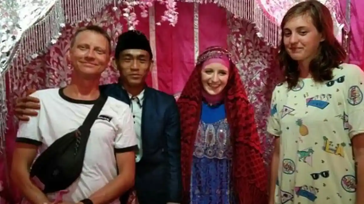 Gadis Cekoslovakia Menikah dengan Pemuda Pulau Banyak, Begini Awal Kisah Cinta Mereka - fotobersammmaa.jpg