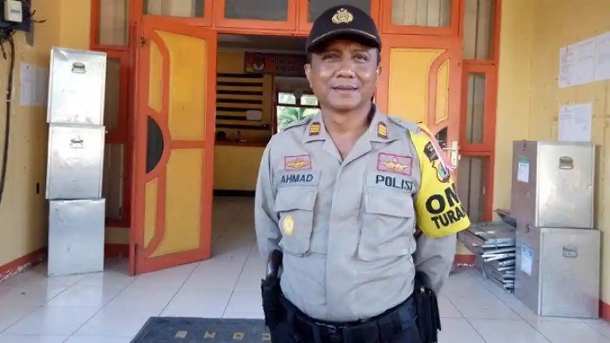 Polisi Ingatkan Jangan Main HP Saat Bawa Kendaraan Bermotor