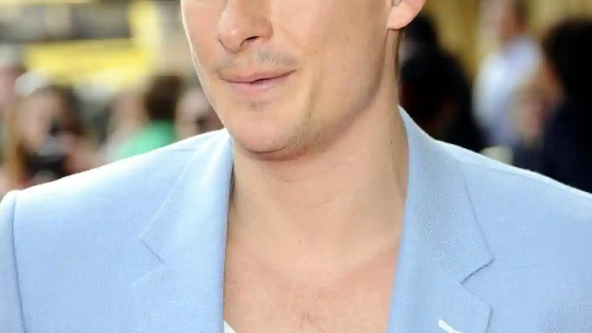 Lee Ryan Stres Suaranya Terancam Hilang