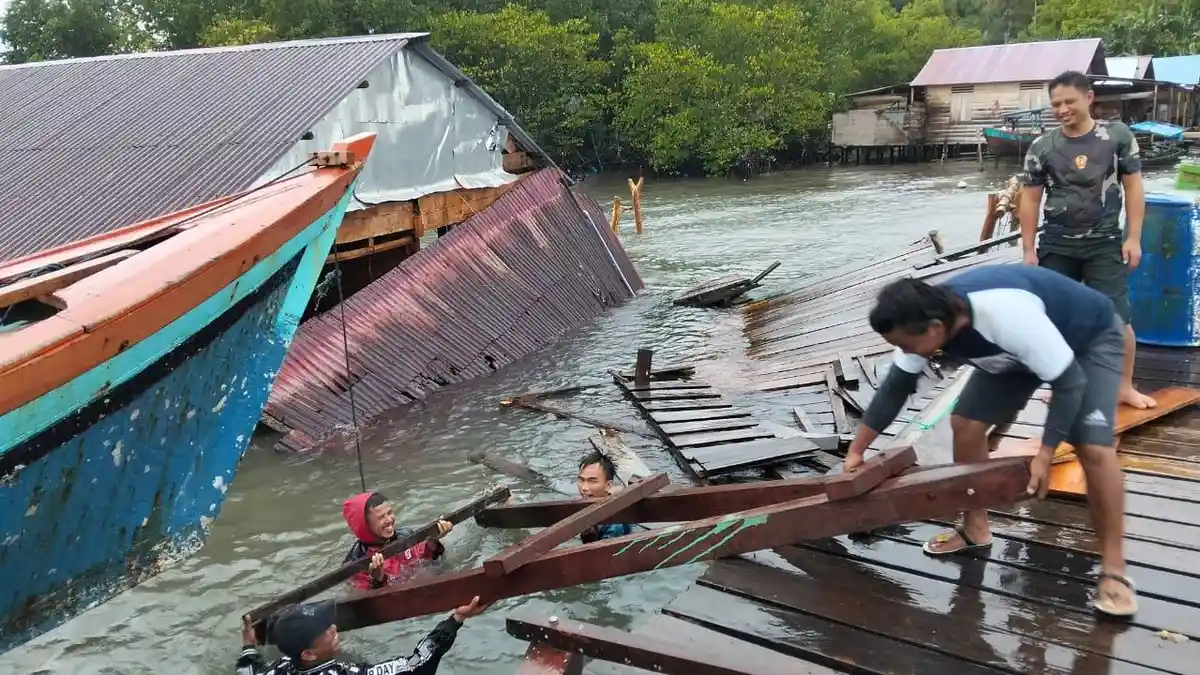 Korban Puting Beliung di Aceh Singkil Masih Mengungsi di Rumah Saudara 