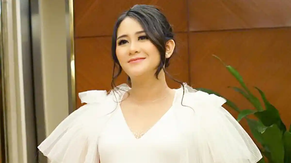 Gemas Banget, Foto Hamil Ryana Dea yang Menjelma Seperti Boneka Barbie
