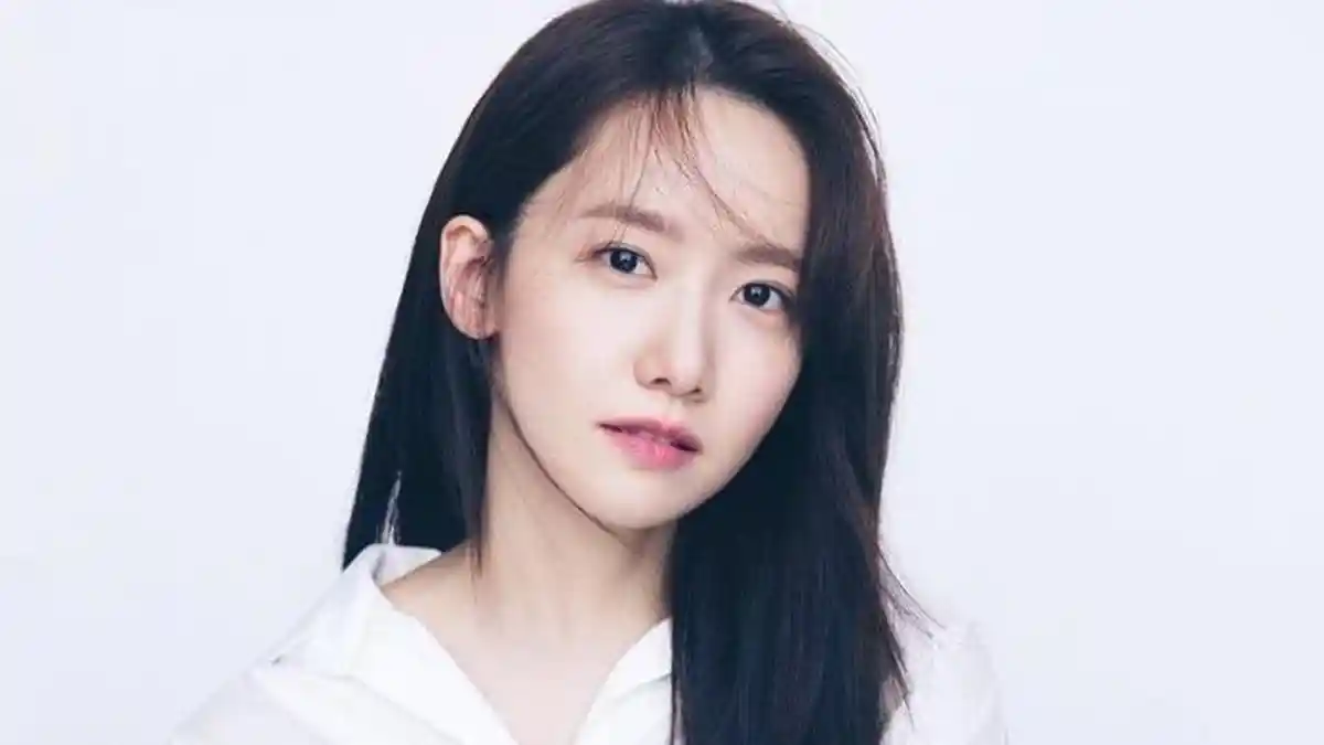 YoonA Memperbarui Kontraknya dengan SM Entertainment dalam Tahun ke 18 Debutnya
