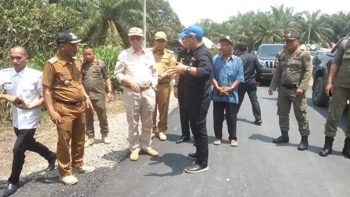 Bupati Cek Endra Berharap Gubernur Fokuskan Perbaikan Jalan di 3 Kecamatan Ini