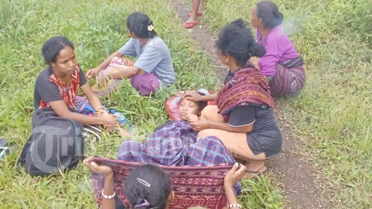 Usai Melahirkan di Tengah Jalan, Fransiska Seang Tak Sadarkan Diri