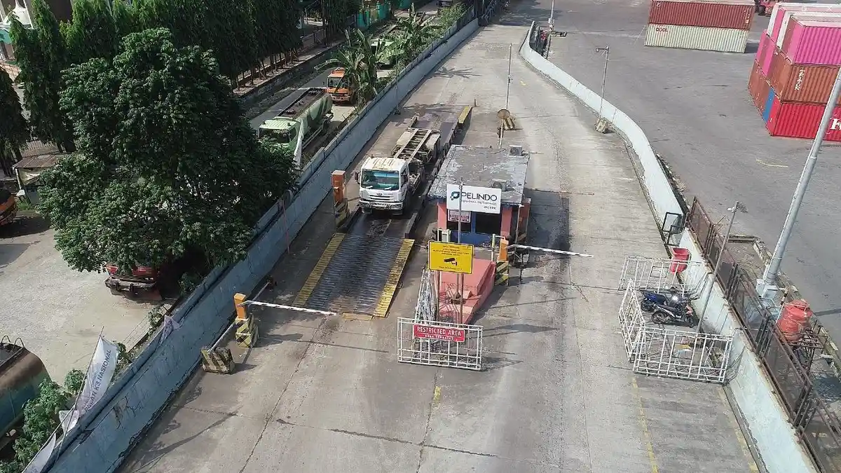 Pelindo Terapkan Auto Gate System,Menunjang Kelancaran Arus Kendaraan di Pelabuhan Boom Baru