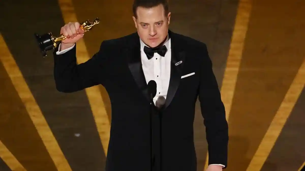 Momen Emosional Brendan Fraser Raih Aktor Terbaik Oscar 2023