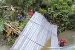 Hujan Deras dan Angin Kencang Terjang Wonosari Klaten, Atap Masjid dan Warung Rusak