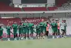 Para-pemain-Persebaya-Surabaya-berlatih.jpg