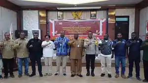 20241030_pj-sekda-maybrat-hadiri-bahas-debat.jpg