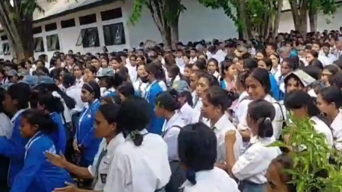 Jokowi Batal Datang, SMKN 1 Aesesa Rugi Rp20 Juta
