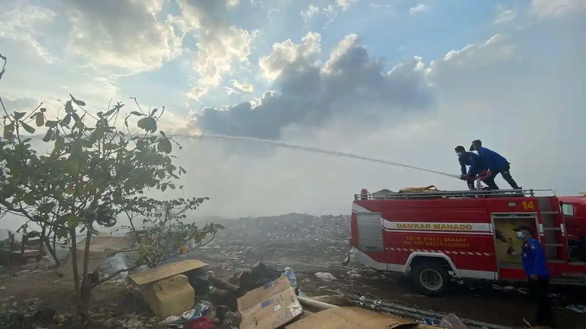 Kebakaran TPA Sumompo Manado Jadi Perhatian Kementerian Lingkungan Hidup dan Kehutanan