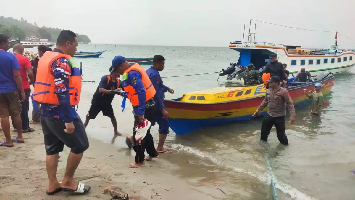 Polisi Selidiki Penyebab Tenggelamnya Speedboat di Laut Samala Maluku