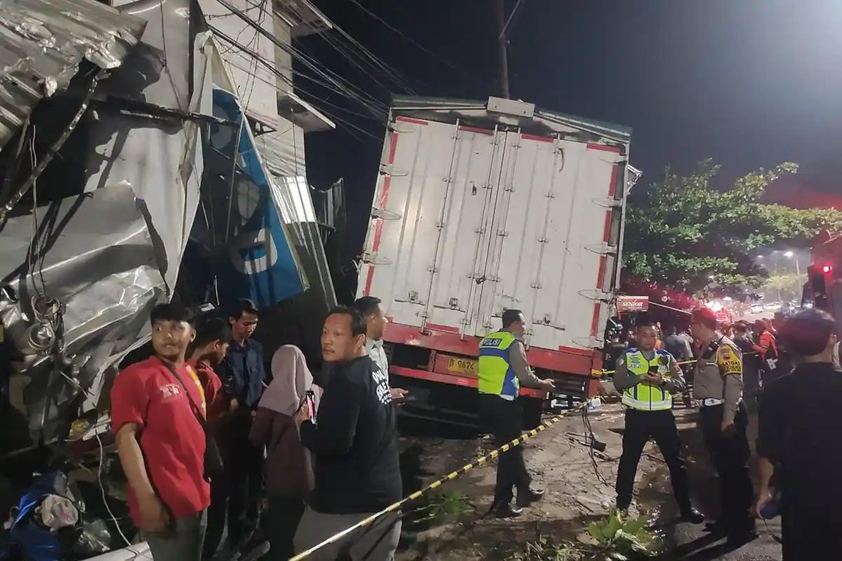 KRONOLOGI Kecelakaan Maut Tewaskan 2 Orang di Dekat Turunan Silayur Semarang: Ini Kata Sopir