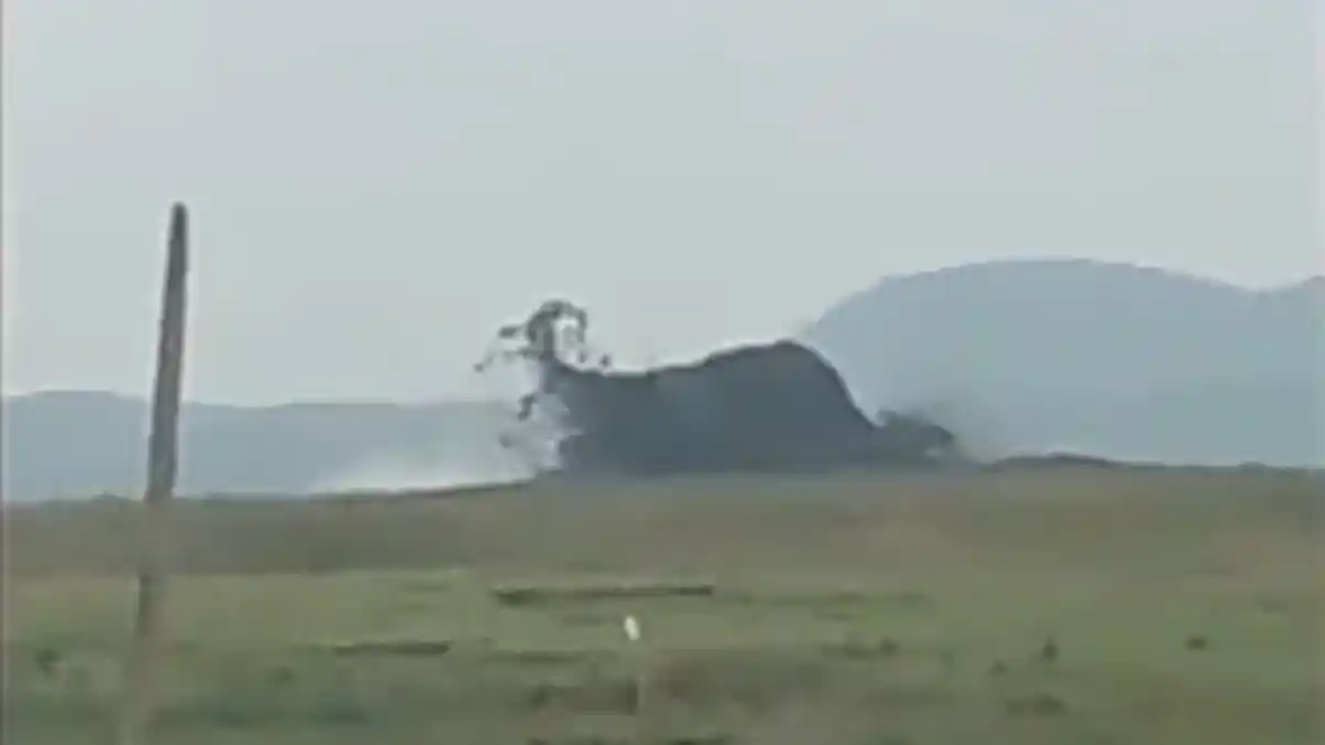 Oro-oro Kesongo Blora Meletus, Tinggi Semburan Capai 15 Meter Lebih, Wisman Prancis: Bagus Sekali