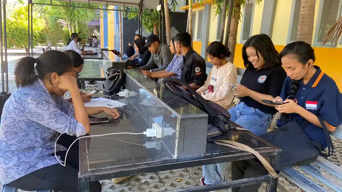 Hadirkan Justy Aldrin dan Toton Caribo, Mahasiswa Unipa Indonesia di Maumere Senang